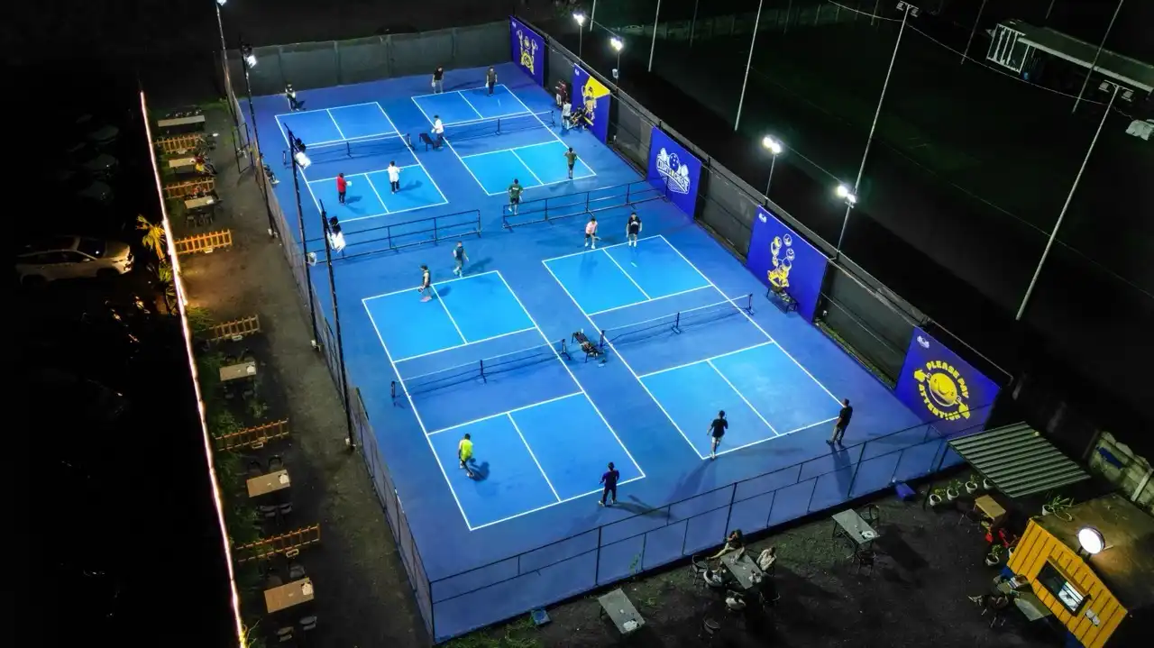 Courts N Caffeine — Pickleball
